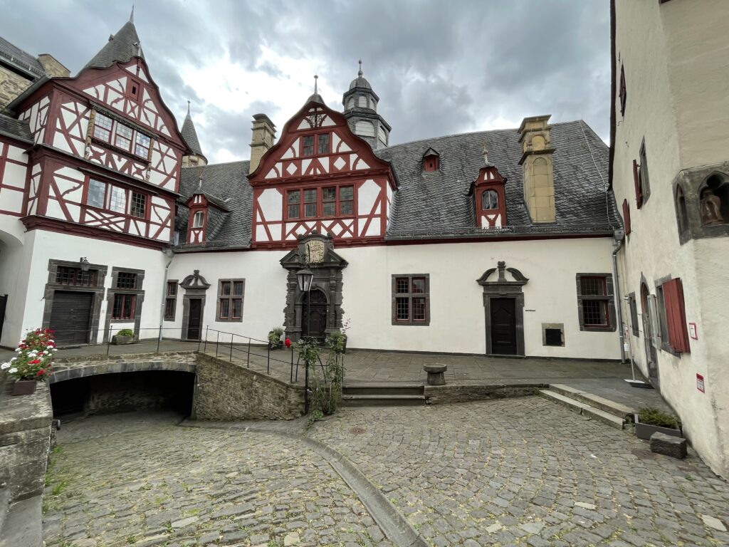 Schloss Bürresheim